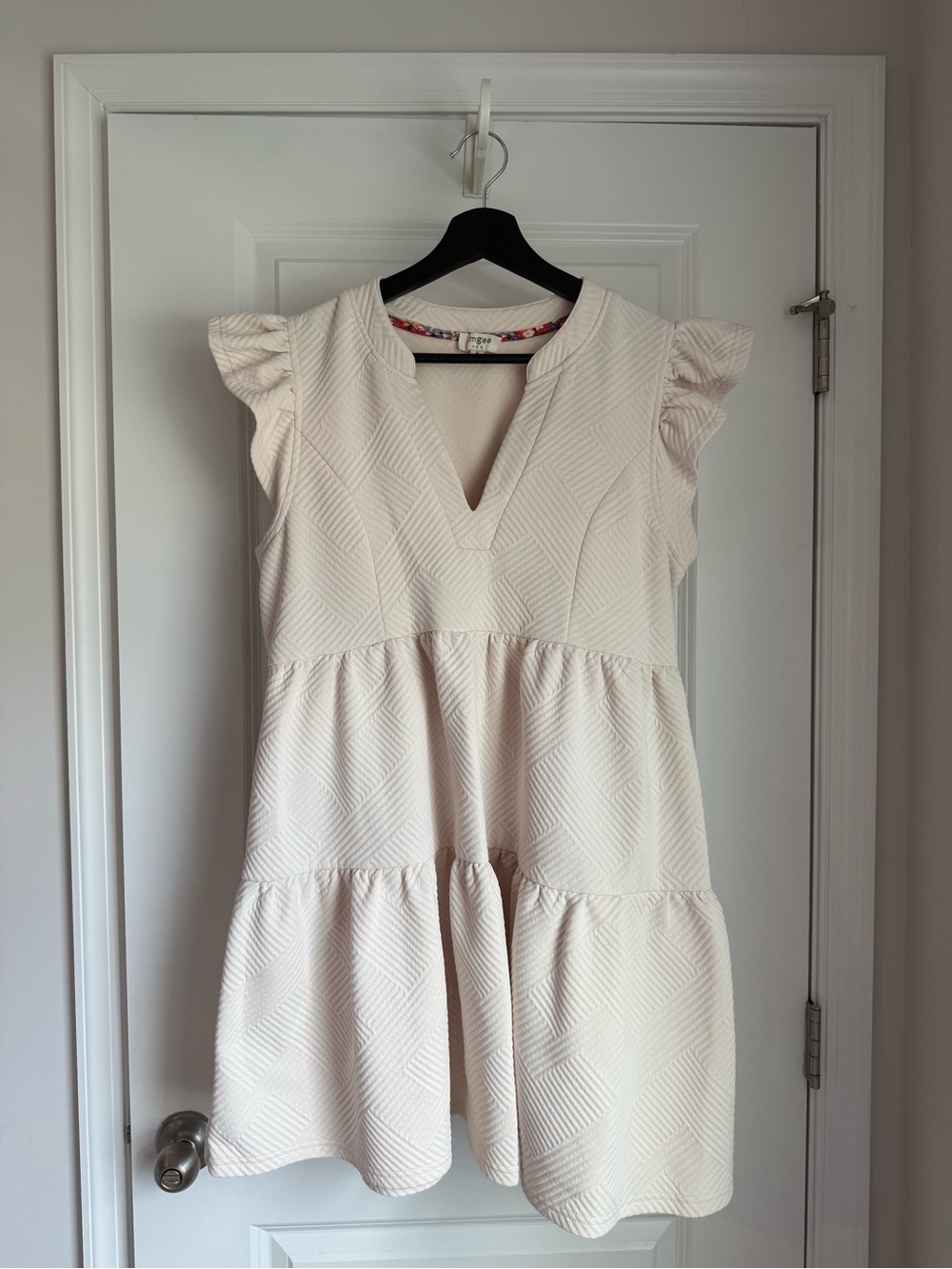 entro Cream Textured Tiered Midi Dress